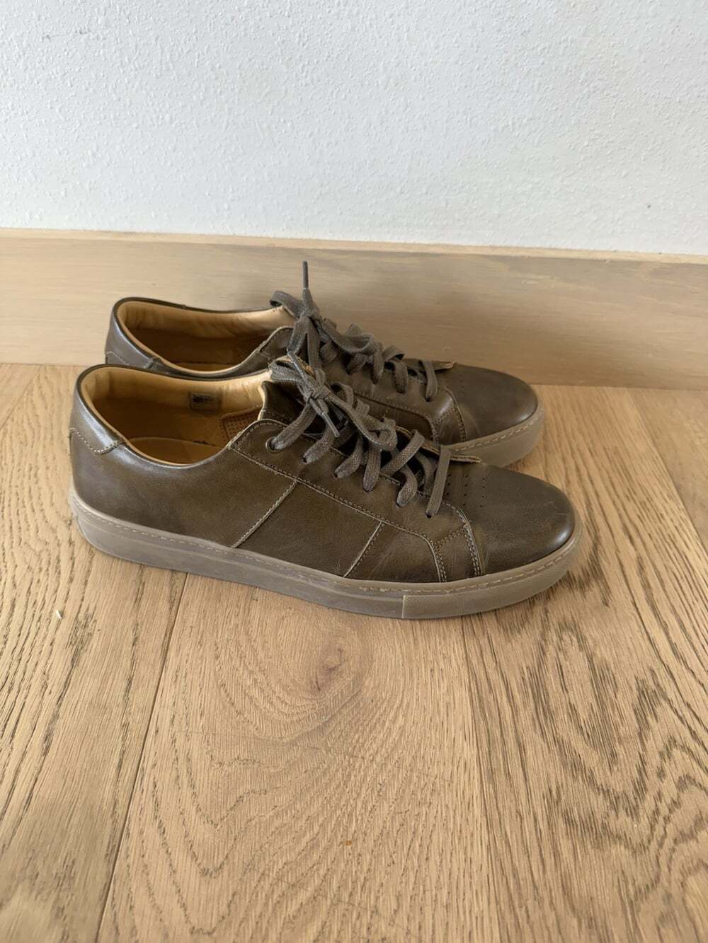 Greats Brooklyn Green Leather Lace Up Sneakers Italy Shoes Men Sz 9.5 US 42.5 EU